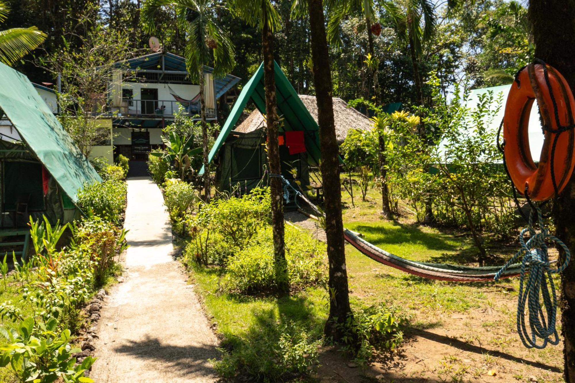 Хостел Corcovado Adventures Дрейк Екстер'єр фото